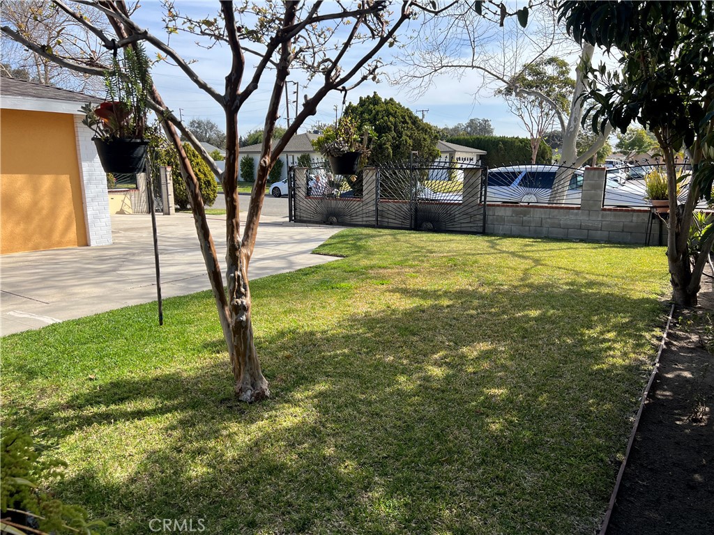 https://media.crmls.org/medias/1693392b-0b94-488d-9546-0eaeb013d966.jpg?preset=X-Large