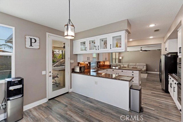 8214 Lavender Lane, Riverside CA: https://media.crmls.org/medias/16934149-c94e-4370-9242-f2862c72b650.jpg