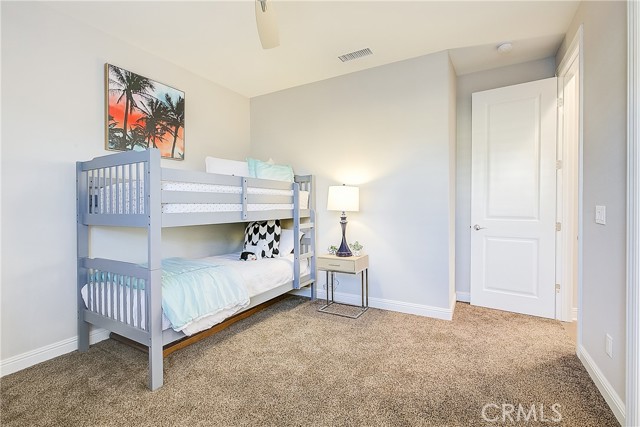 16945921 C0cd 4884 9673 45fea1b0e25d