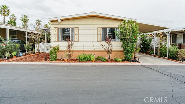 Detail Gallery Image 1 of 1 For 2139 4th St #07,  Ontario,  CA 91764 - 4 Beds | 2 Baths
