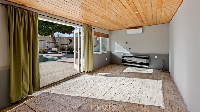 Detail Gallery Image 12 of 28 For 7701 Mclaren Ave, West Hills,  CA 91304 - 3 Beds | 2 Baths