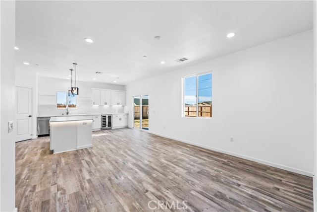 Detail Gallery Image 16 of 60 For 20349 90th St, California City,  CA 93505 - 4 Beds | 3 Baths