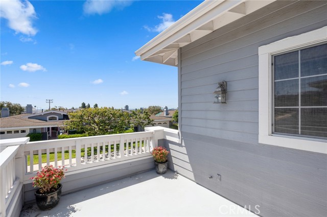 3611 Daffodil Avenue, Corona del Mar CA: https://media.crmls.org/medias/16957442-d20b-43b5-ab41-f5e557acb72c.jpg