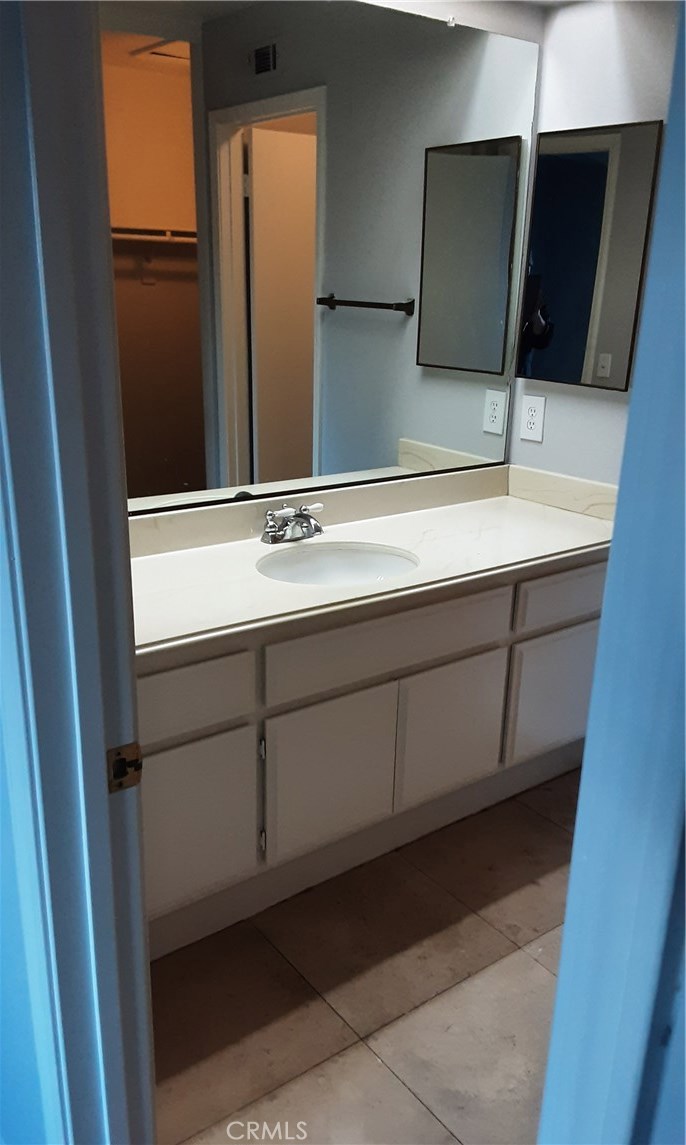 MLS #OC25246846 image #10