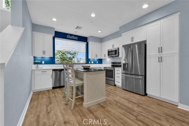 Detail Gallery Image 5 of 24 For 318 Bridgewater #5,  Gardena,  CA 90247 - 3 Beds | 3 Baths