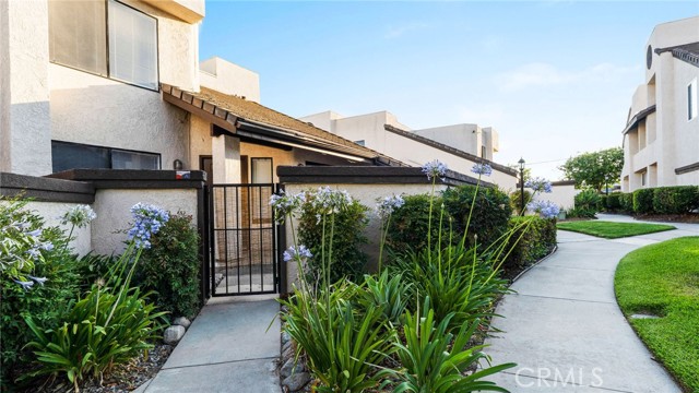 Detail Gallery Image 1 of 33 For 508 N Imperial Ave a,  Ontario,  CA 91764 - 3 Beds | 2 Baths