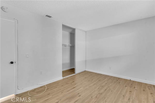 Detail Gallery Image 10 of 16 For 14147 Arrowhead Dr, Victorville,  CA 92395 - 4 Beds | 2 Baths