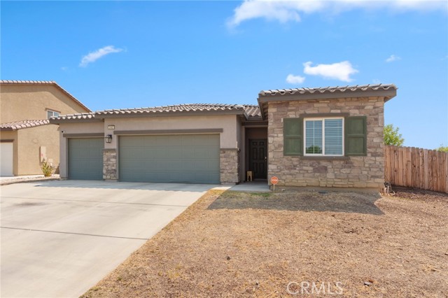 2082 Posa Chanet Boulevard, Coalinga CA: https://media.crmls.org/medias/16994173-f26e-46e8-abd7-1d640970b734.jpg