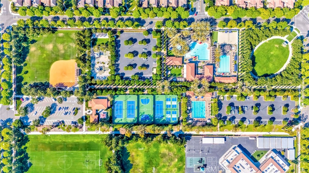 https://media.crmls.org/medias/1699c342-0fcb-46f2-ab39-70af3a962389.jpg?preset=X-Large