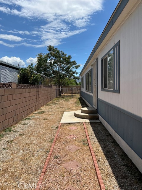 Detail Gallery Image 7 of 10 For 19093 Monterey St, Hesperia,  CA 92345 - 3 Beds | 2 Baths