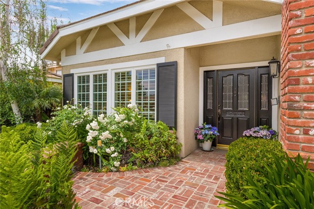 365 Southridge Drive photo 2