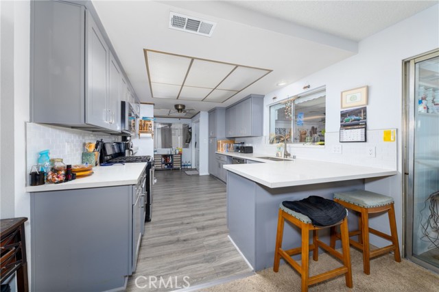 Image 4 of 50 For 41825 Thornton Avenue