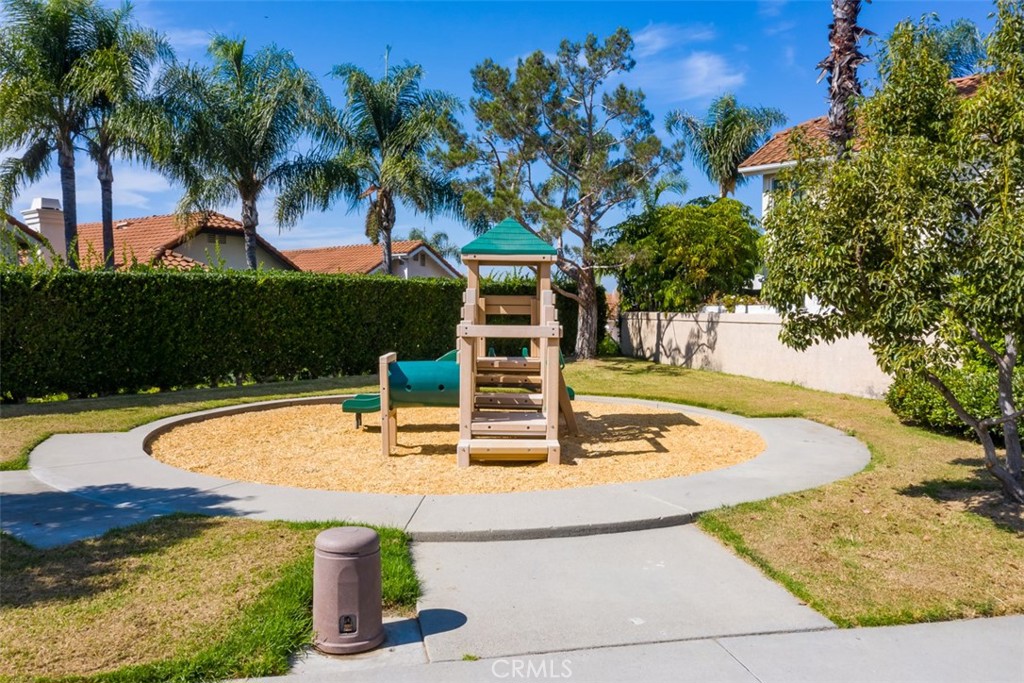 https://media.crmls.org/medias/169b6738-7407-4457-9bbd-1adb042e322a.jpg?preset=X-Large