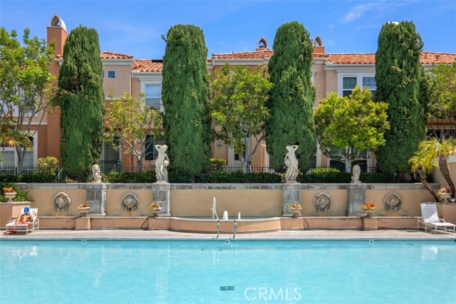 10 Palmieri Aisle, Irvine CA: https://media.crmls.org/medias/169bea32-1f81-4c29-86c8-e73826ec9211.jpg