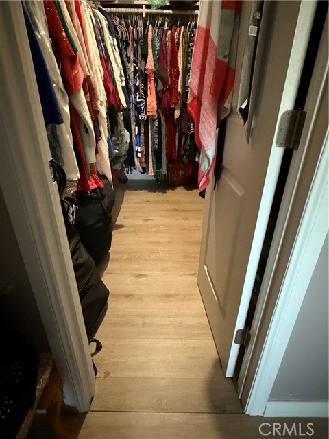 995 Pomona Rd, Corona CA: https://media.crmls.org/medias/169c0662-c957-418a-bb99-ef30a9c15464.jpg