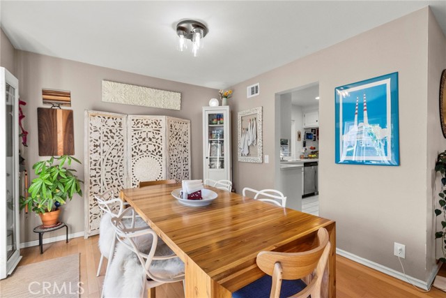 Detail Gallery Image 12 of 40 For 27547 Saffron, Saugus,  CA 91350 - 4 Beds | 3 Baths