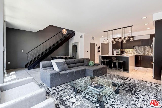 Front Image Thumbnail for CRSB25277846