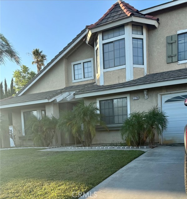 1770 W Candlewood Avenue, Rialto CA: https://media.crmls.org/medias/169c6b45-4153-482f-b3ae-ae113227bdca.jpg