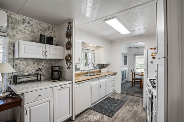 Detail Gallery Image 9 of 46 For 322 N. Lyon Ave #67,  Hemet,  CA 92543 - 2 Beds | 2 Baths