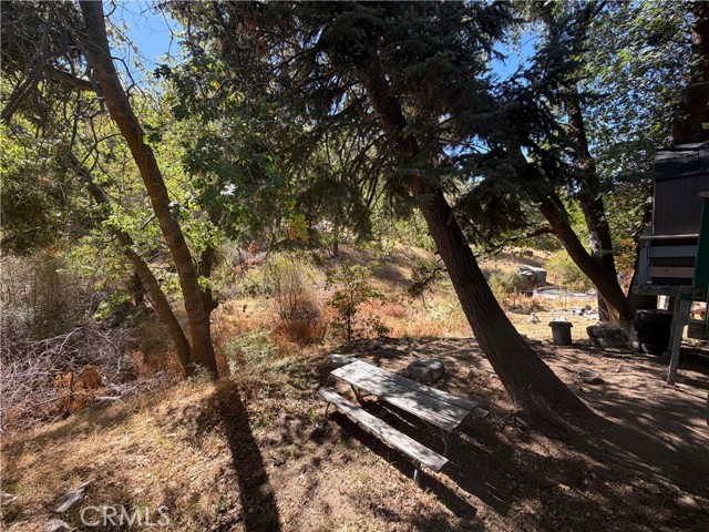 Detail Gallery Image 5 of 11 For 33415 Cedar Dr, Running Springs,  CA 92382 - 2 Beds | 1 Baths