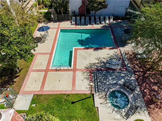 17140 Burbank, 207 photo 30