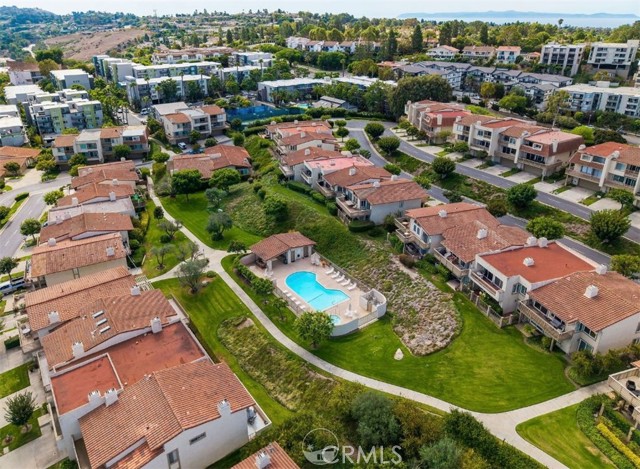 Detail Gallery Image 10 of 30 For 58 Hilltop Cir, Rancho Palos Verdes,  CA 90275 - 3 Beds | 2/1 Baths
