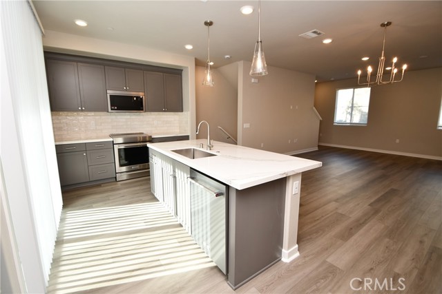 Detail Gallery Image 21 of 40 For 1487 Skyline Lane, San Pedro,  CA 90732 - 3 Beds | 3/1 Baths