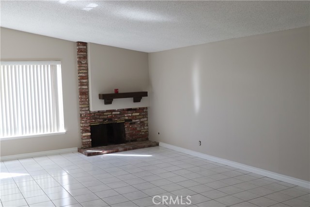 2410 Justin Avenue photo 8