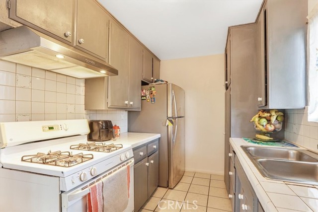 Detail Gallery Image 9 of 28 For 6904 Radford Ave #1,  North Hollywood,  CA 91605 - 2 Beds | 2 Baths