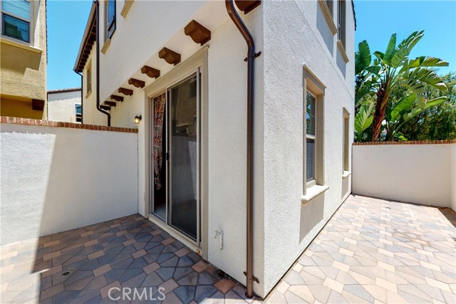 651 E Valencia Street, Anaheim CA: https://media.crmls.org/medias/169f2f78-2f19-496c-895b-045e48093c38.jpg