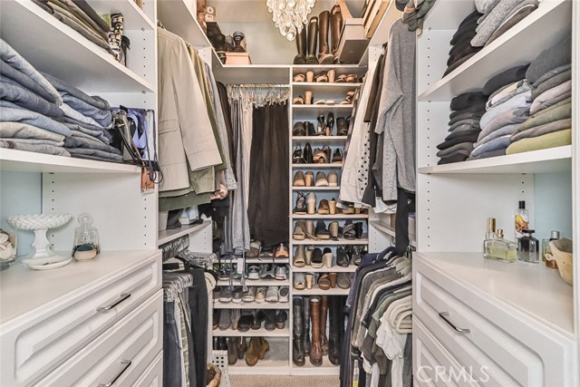 Detail Gallery Image 43 of 49 For 4724 Kester Ave #404,  Sherman Oaks,  CA 91403 - 3 Beds | 2 Baths