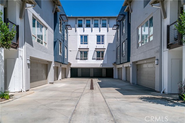 Detail Gallery Image 39 of 57 For 5506 W 149th Pl #10,  Hawthorne,  CA 90250 - 2 Beds | 2 Baths