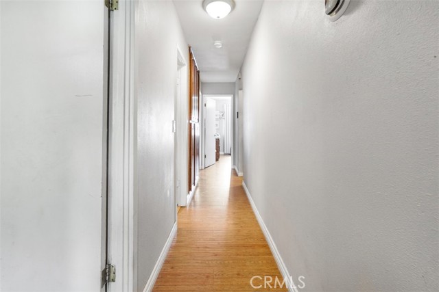 3940 N Golden Avenue, San Bernardino CA: https://media.crmls.org/medias/16a13bf1-03bf-40cb-bb7e-2a63630d1156.jpg