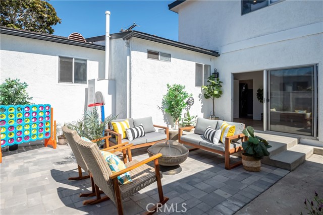 1101 High Lane, Redondo Beach, California 90278, 3 Bedrooms Bedrooms, ,2 BathroomsBathrooms,Residential,Sold,High,SB22142455