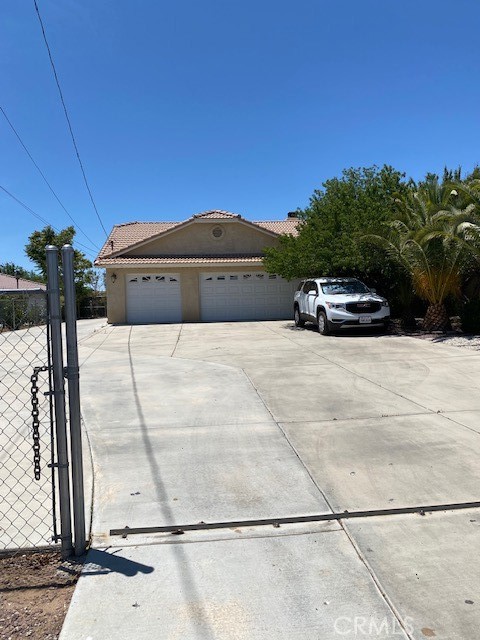 15805 Muscatel Street, Hesperia CA: https://media.crmls.org/medias/16a27582-fa61-4c43-a5de-f80877f17cb1.jpg