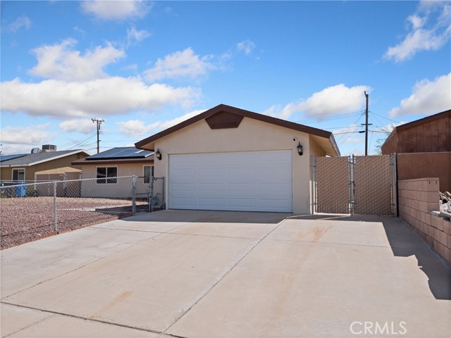 Detail Gallery Image 2 of 26 For 36361 Iris Dr, Barstow,  CA 92311 - 3 Beds | 2 Baths