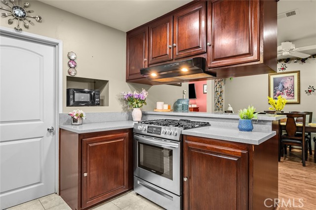 Detail Gallery Image 15 of 38 For 5026 W Roberts, Santa Ana,  CA 92704 - 4 Beds | 2 Baths