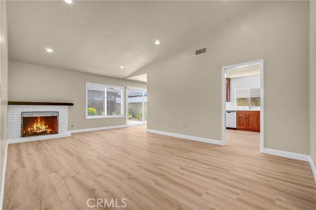 17232 Golden View Lane, Huntington Beach CA: https://media.crmls.org/medias/16a37093-ae3f-411d-b31f-abe62bd889ff.jpg