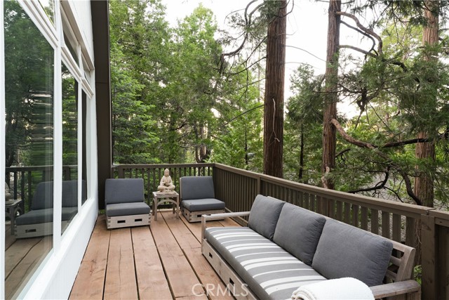 27824 Fern Dell Road, Lake Arrowhead CA: https://media.crmls.org/medias/16a3c3f6-9db9-4bda-8f1f-f7f81251dd1e.jpg
