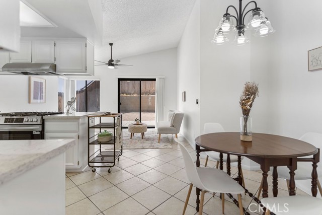 Detail Gallery Image 19 of 58 For 13621 Sandstone Dr, Victorville,  CA 92392 - 3 Beds | 2 Baths