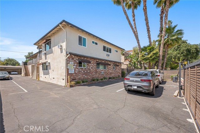 Detail Gallery Image 2 of 37 For 1837 E Colorado Blvd, Pasadena,  CA 91107 - – Beds | – Baths