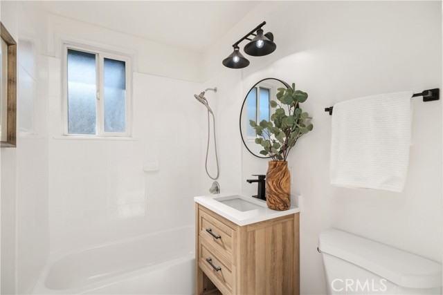 5536 Linden Avenue, Long Beach CA: https://media.crmls.org/medias/16a46971-b2f5-48ab-a5c1-f503702691a5.jpg