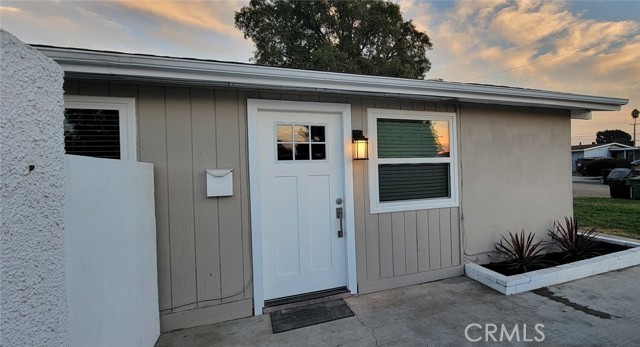 Detail Gallery Image 3 of 17 For 16839 E Bellbrook St, Covina,  CA 91722 - 3 Beds | 1 Baths