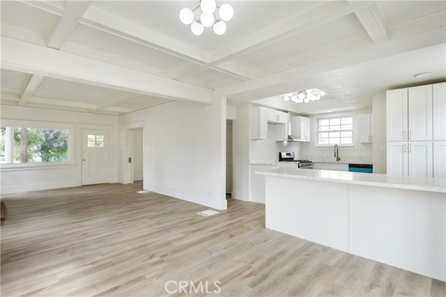 4415 12th Street, Riverside CA: https://media.crmls.org/medias/16a4956d-ec0e-4518-80d4-c1da933f8026.jpg