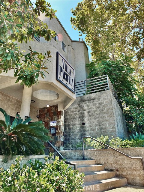 4138 E Mendez Street, Long Beach CA: https://media.crmls.org/medias/16a4c9d8-5fef-4a09-852a-856aaecb95ed.jpg