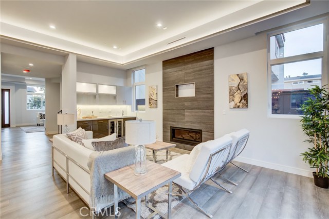 206 Juanita Avenue, Redondo Beach, California 90277, 4 Bedrooms Bedrooms, ,3 BathroomsBathrooms,Residential,Sold,Juanita,PV20030908