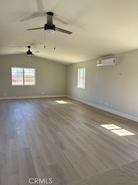 Detail Gallery Image 12 of 17 For 14945 Tonikan, Apple Valley,  CA 92307 - 3 Beds | 3 Baths