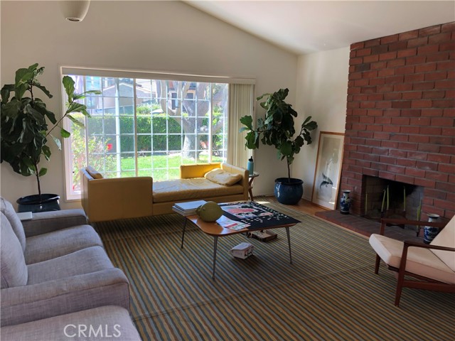 636 23rd Street, Manhattan Beach, California 90266, 4 Bedrooms Bedrooms, ,2 BathroomsBathrooms,Residential,Sold,23rd,SB21125947