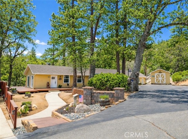 Detail Gallery Image 60 of 69 For 33303 Lake View Dr, Arrowbear,  CA 92382 - 4 Beds | 2 Baths