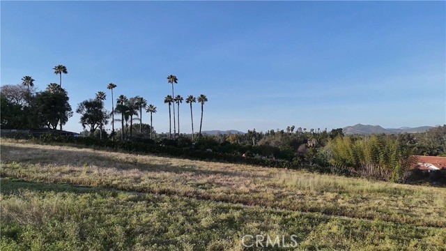 Detail Gallery Image 2 of 8 For 1940 Grey Rabbit Hollow Ln, Fallbrook,  CA 92028 - – Beds | – Baths